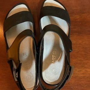 NAOT sandal NIB